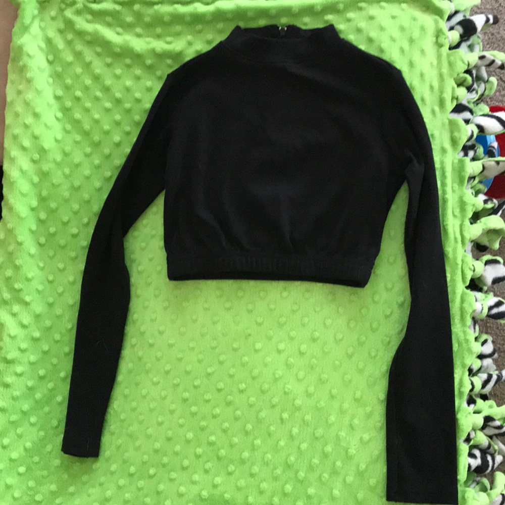 Youth black cheer midriff size YM
